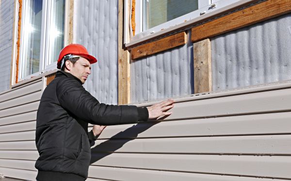 Cost of Vinyl Cladding Repair in Chillicothe